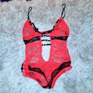 Gorgeous, sexxxy lingerie!